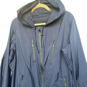 NWT mens lightweight hooded windbreaker jacket water/wind resistant Navy Blue L